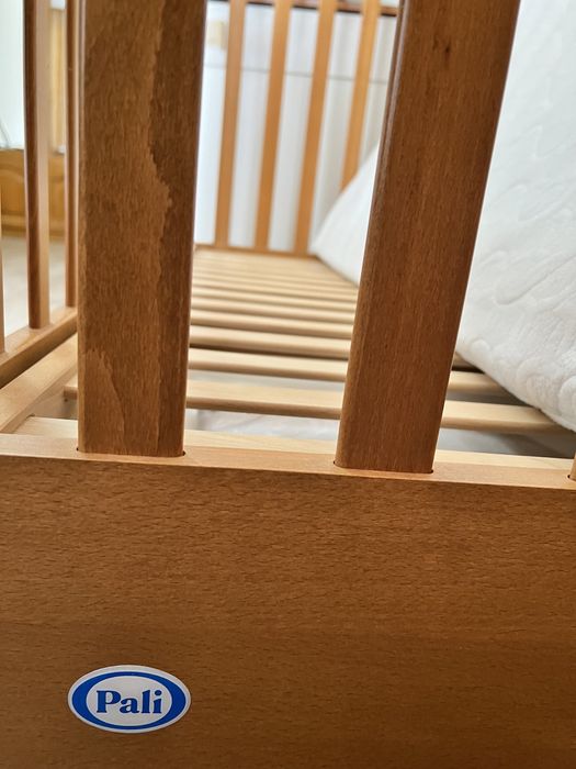 Продам детскую кровать с тумбой PALI