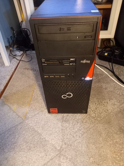 Unitate i7-4770 cpu 3.40ghz 3.40 ghz , ram 8gb ddr 3 , hdd 1 tb .