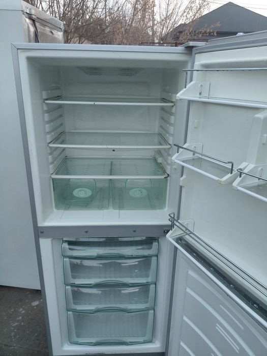 Холодильник Haier рабочая Доставка есть