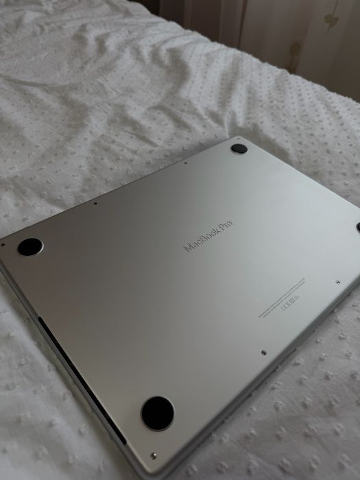 Macbook Pro 14” M1 PRO 16RAM 512 SSD