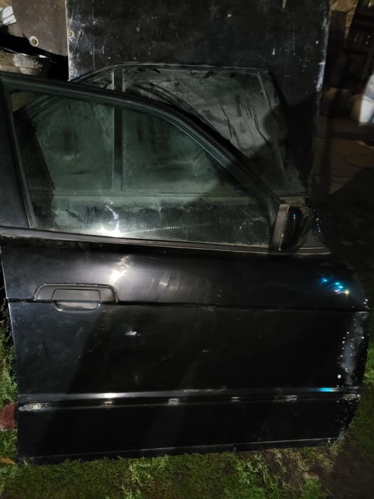 Двери BMW e34, в разборе, все 4 дверей