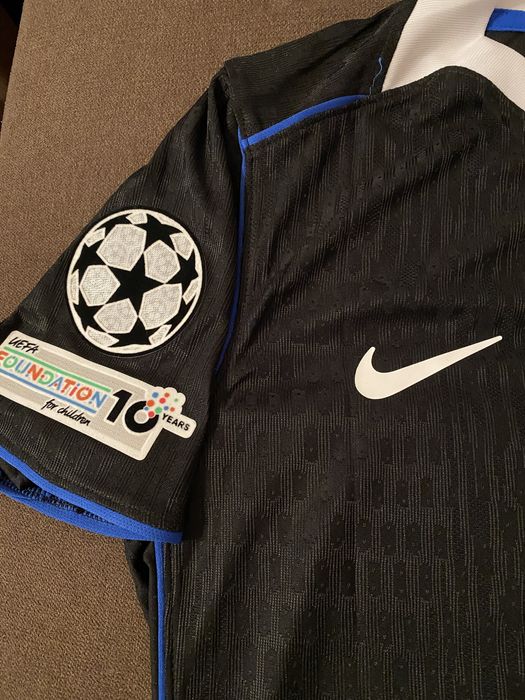 Футболни екипи на Челси - сезон 2011/12 и 2025/26