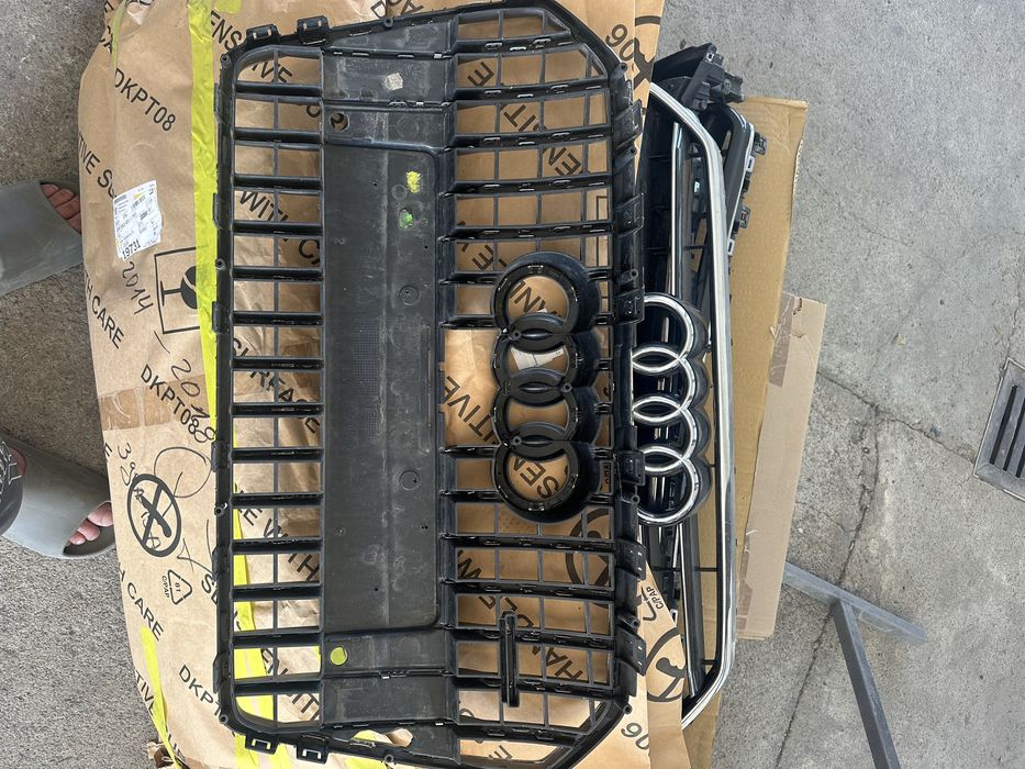 Audi A6 C7 предна маска Оригинална