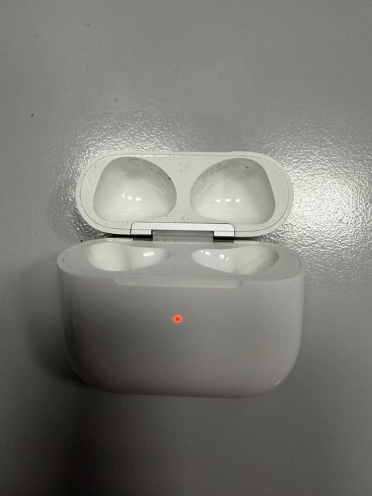 AirPods  Кейс Pro 3 без наушников