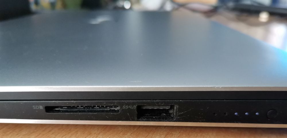 Запазен лаптоп - мобилна станция Dell Precision с 4К тъчскрийн матрица