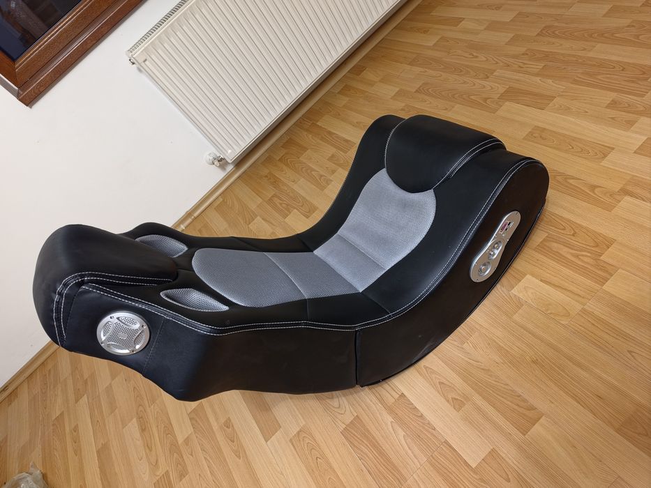 Scaun Balansoar cu Boxe Integrate