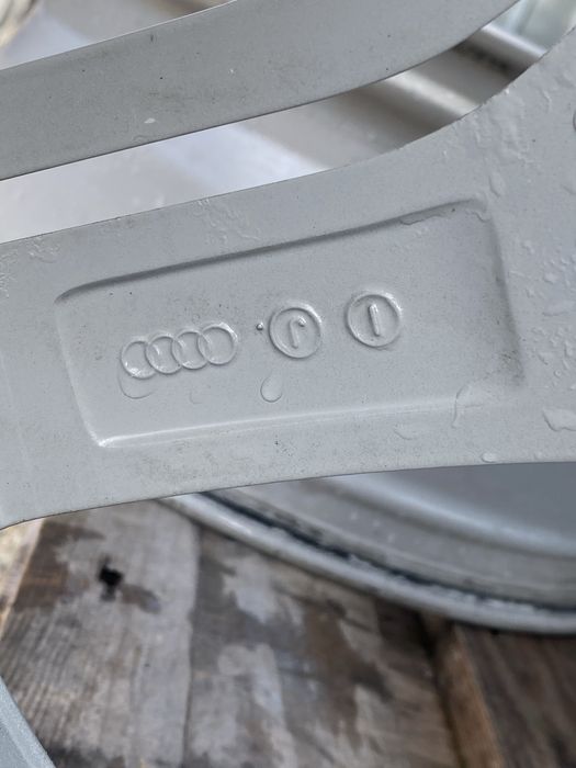 18 цола 5 х 112 мм Ауди , Audi Q 5 , Q 3 , A 6 , A 4 , A 3