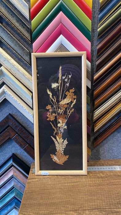 Нова. Старинни изсушени полски цветя в рамка 17х42 от 70-те