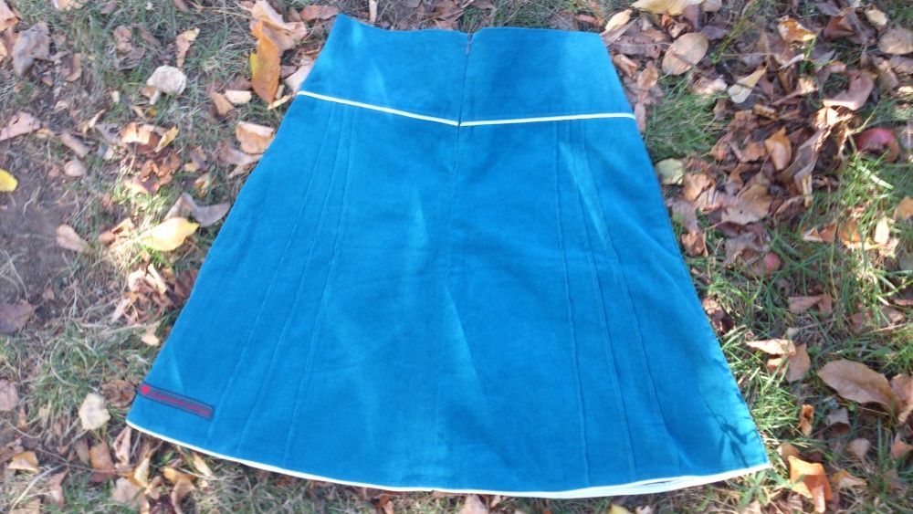 Дамска пола Peppermint- patty и парти ръкавици