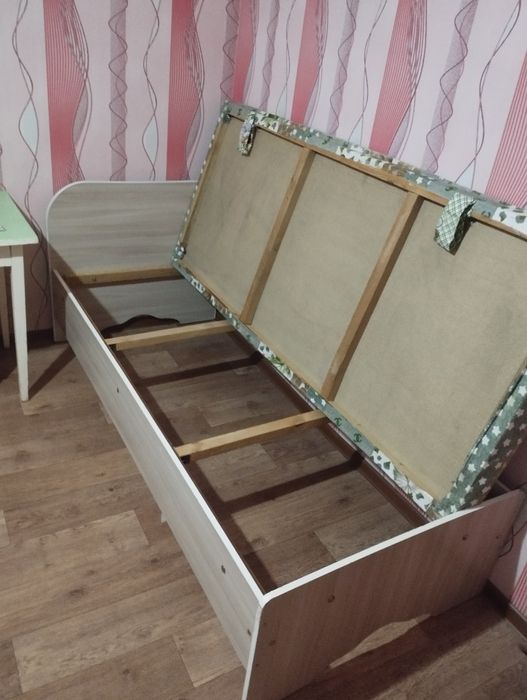 Кровать одна спальня