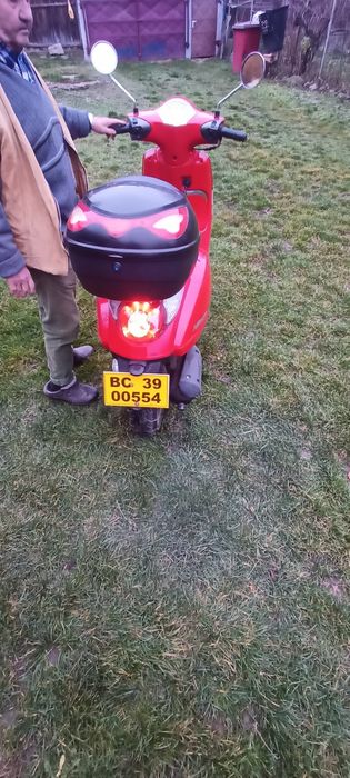 Vând scuter Beeline memory