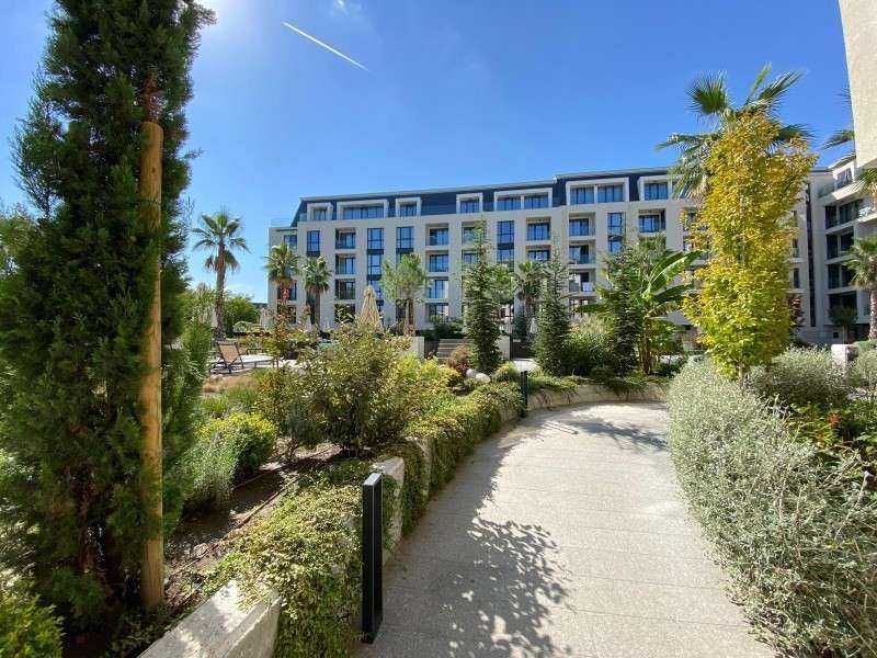 Продава се Двустаен апартамент в Варна, Цветен квартал - 70 кв.м за 3858 €/кв.м - Снимка #10