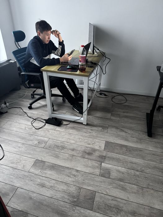 Продам офисную мебель