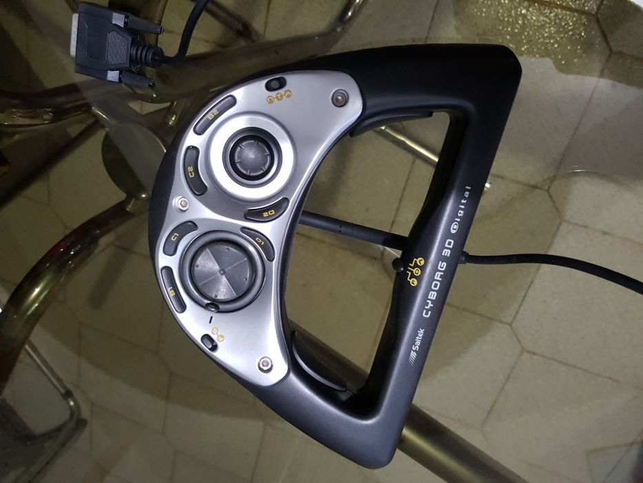 Джойстик контролер / Геймпад за компютър Saitek Cyborg 3D Digital Pad