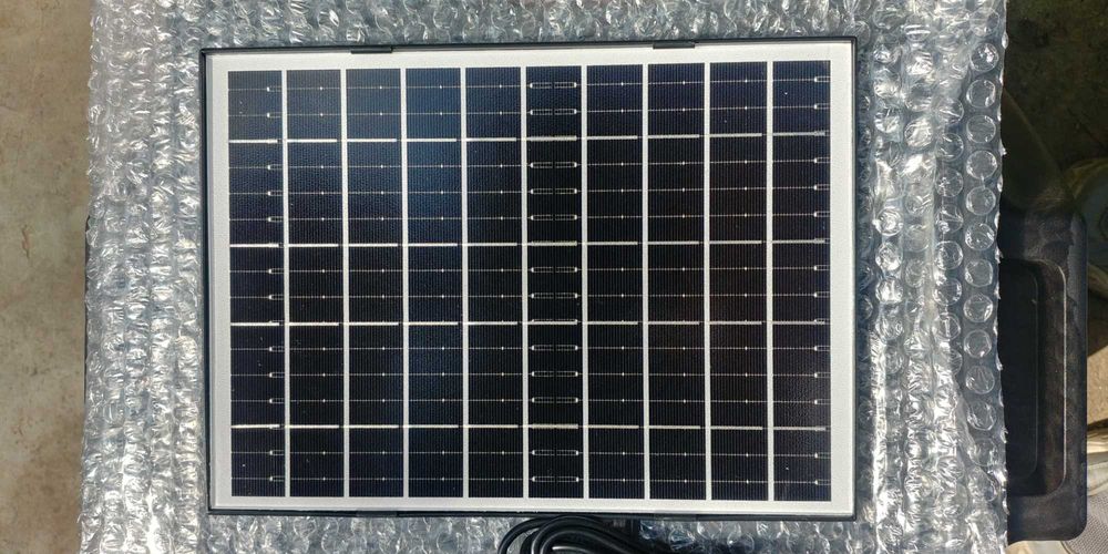 Солнечная панель - зарядка для смартфона с USB Type-C