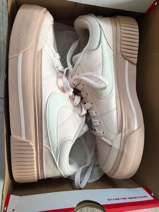 Adidasi nike dama