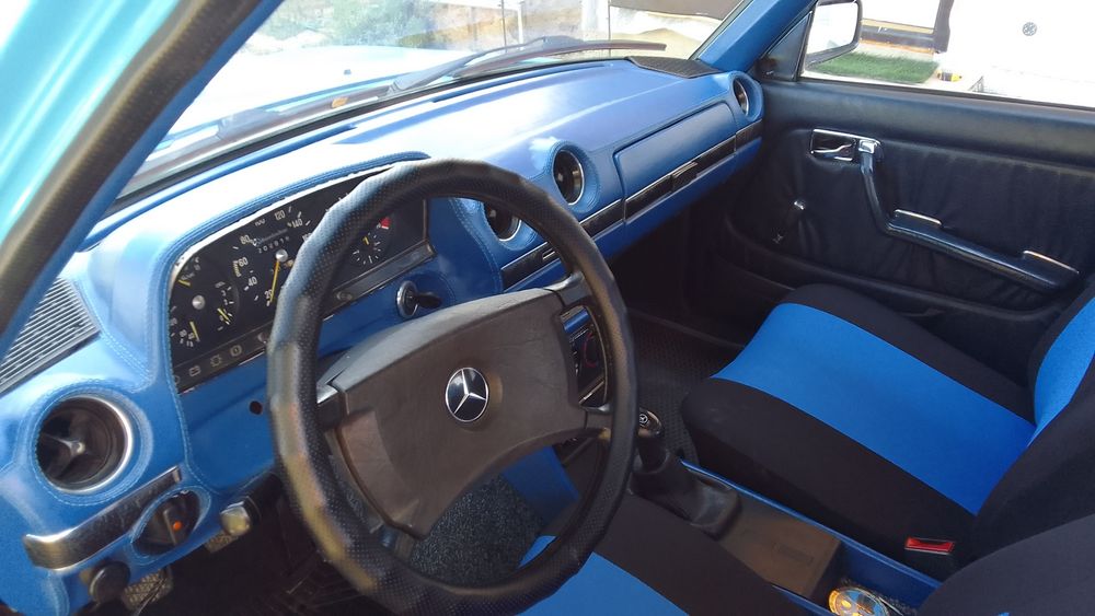 Продаётся надёжный автомобиль