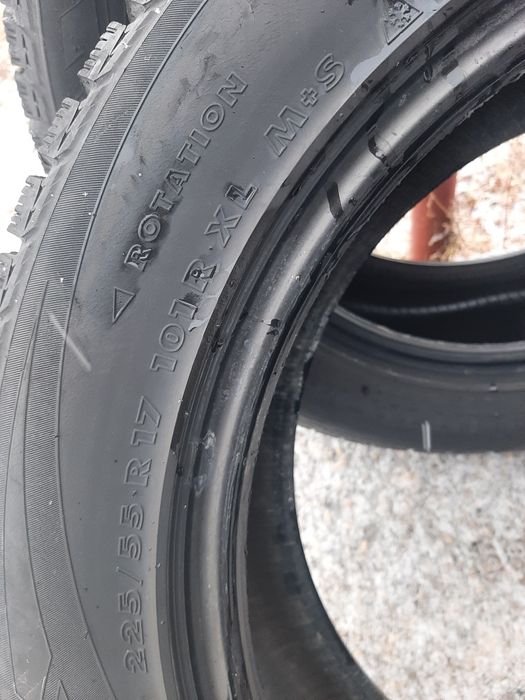 Продам шины 225/55/17 нокиа