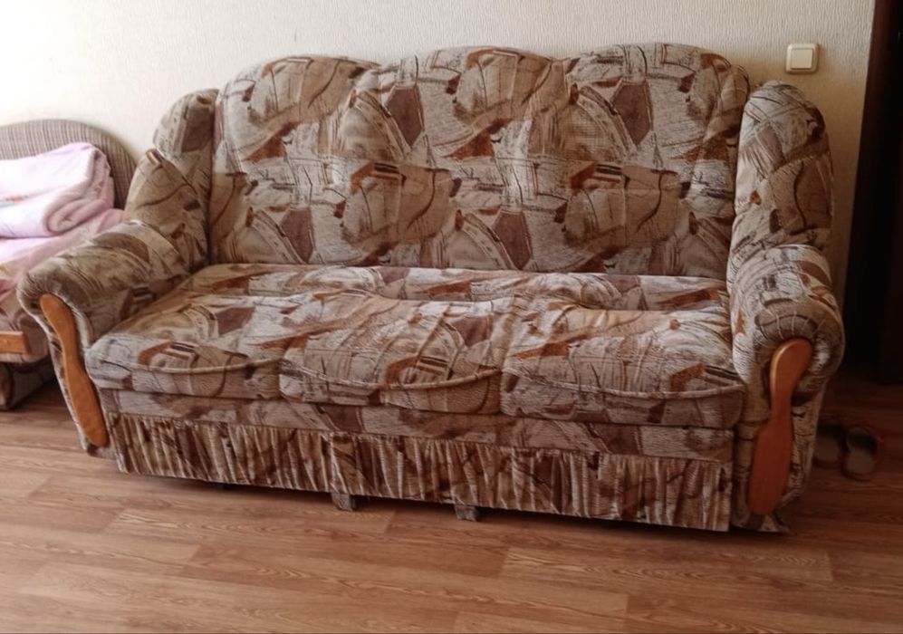 Продам диван и кресло