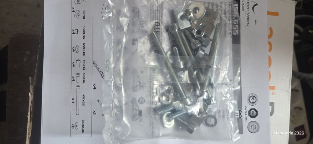 Kit de fixare pentru bare transversale auto