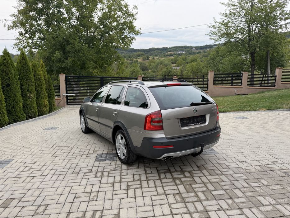 Skoda octavia scout 2.0 tdi /4x4 /xenon / trapa
