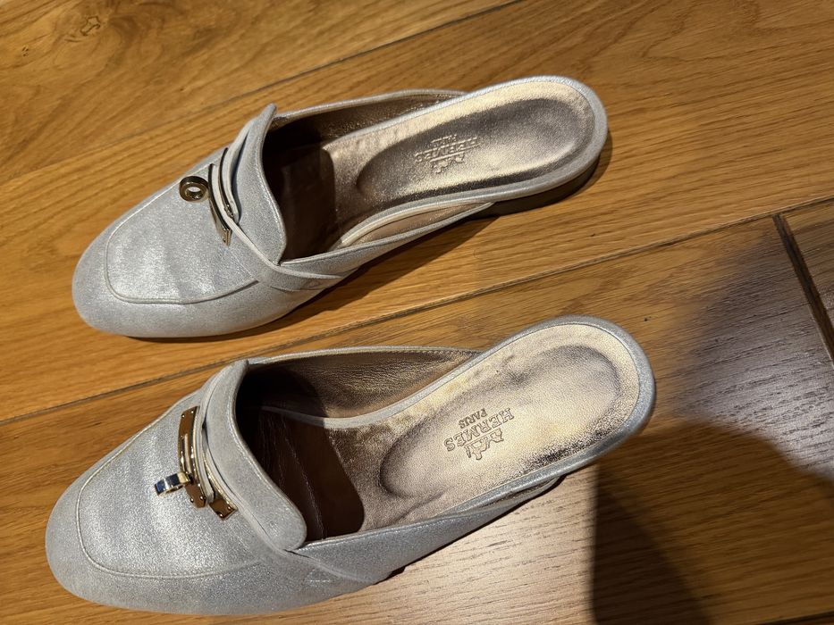 Hermes  mules оригинал -като нови. Цената в сайта е 1130 €.