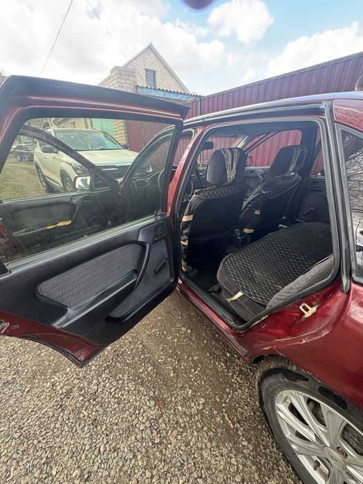 Opel vectra бордовый цвет .