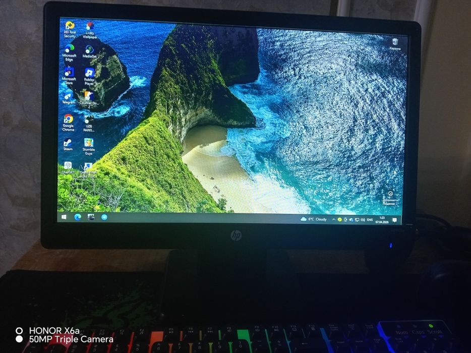 Pc sotiladi kamplekt arzonga