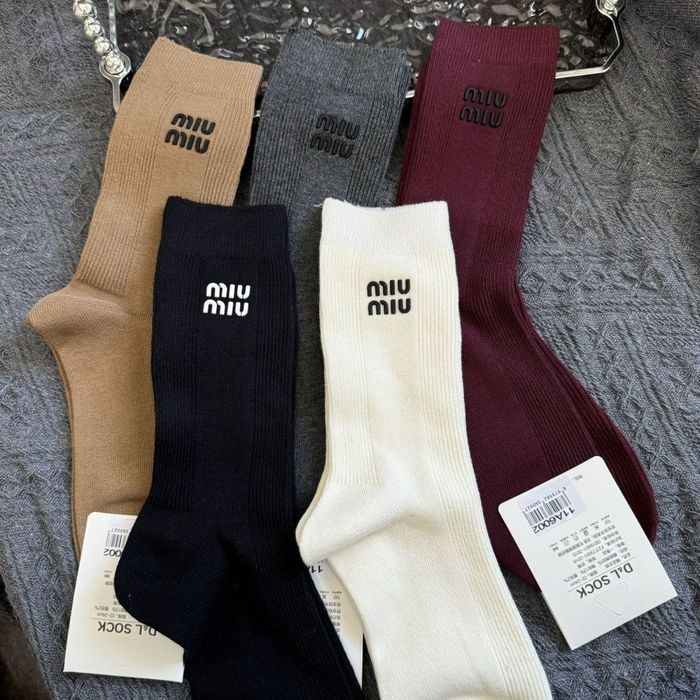 Дамски чорапи различни цветове