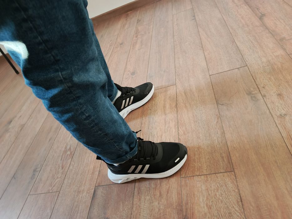 Кроссовки Adıdas