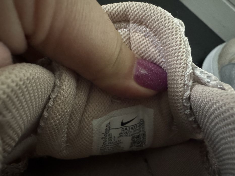 Adidasi Nike air max Rose 41