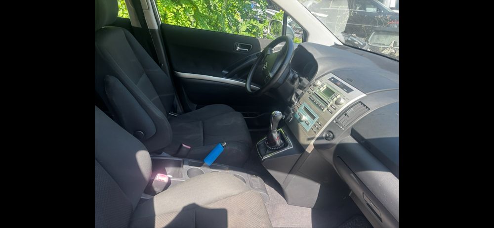 Toyota Corolla Verso на части d4d