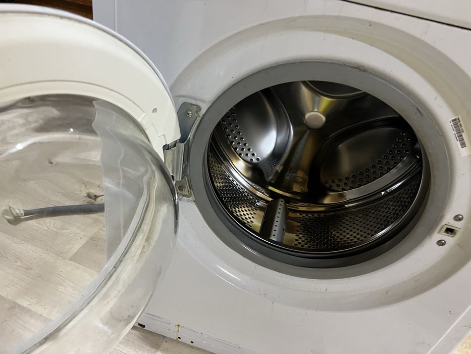 Продам стиральную машину