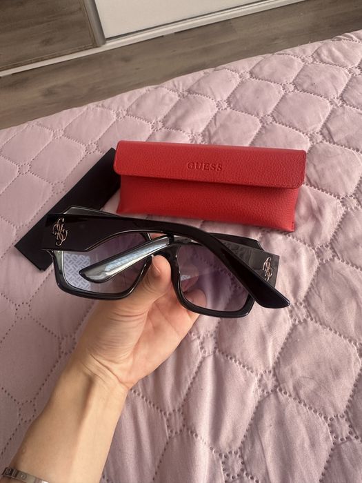 Слънчеви очила Guess