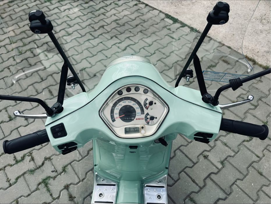 Vând scuter Razzo(vespa,yamaha,riva)
