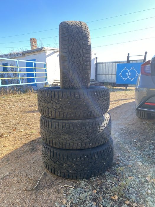 Шины зимние 215/55 R17