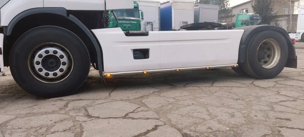 Спойлер рено  премиум