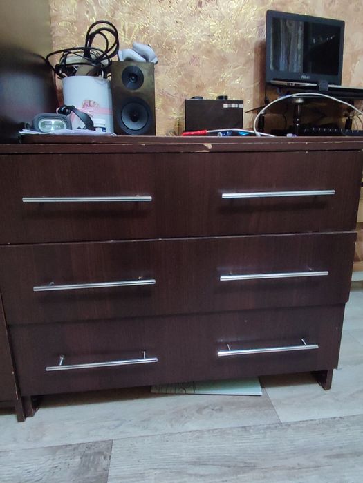 Детский,и взрослый гарнитур