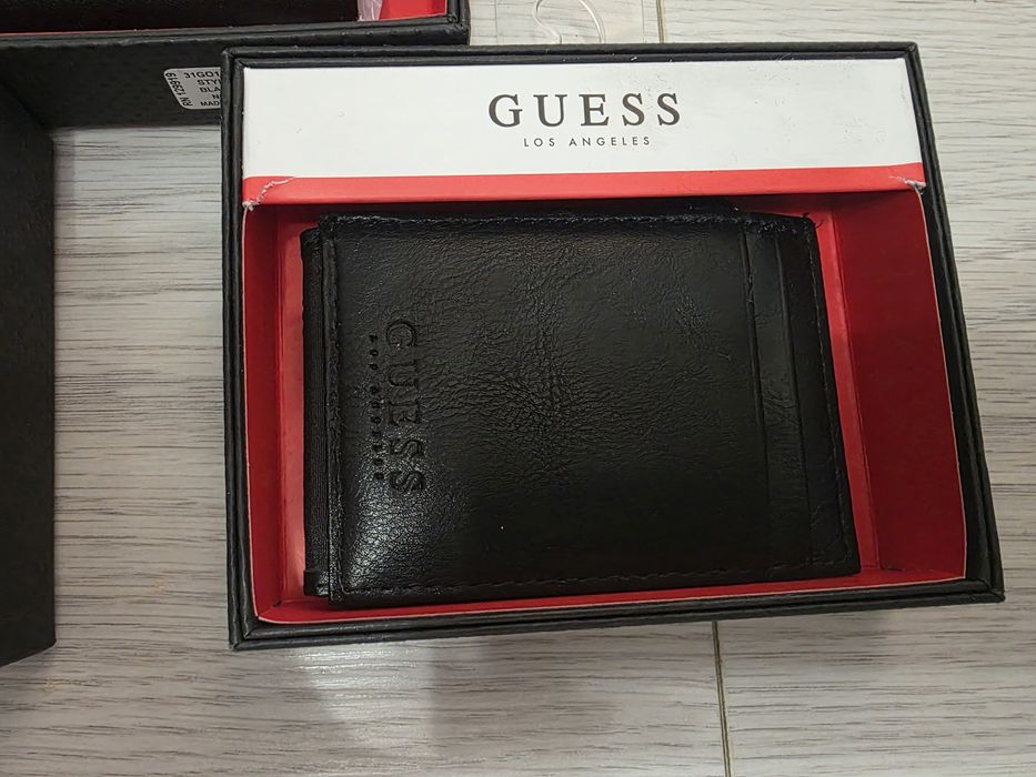 Чисто нови мъжки протмонета GUESS