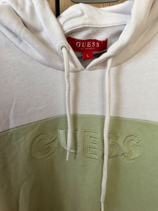 Дамско горнище на GUESS