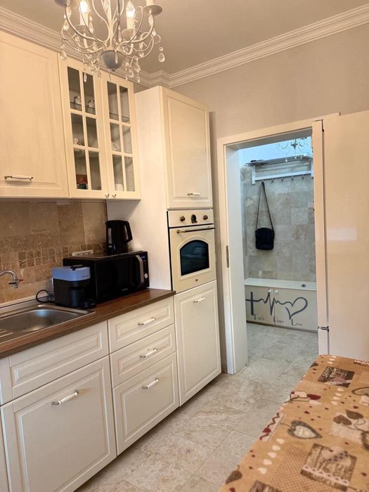 Poprietar vand apartament