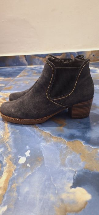 Ghete impermeabile/nu aluneca/piele naturala Gabor/mar. 39/45 lei