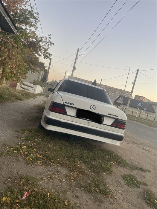 Mercedes-Benz w124