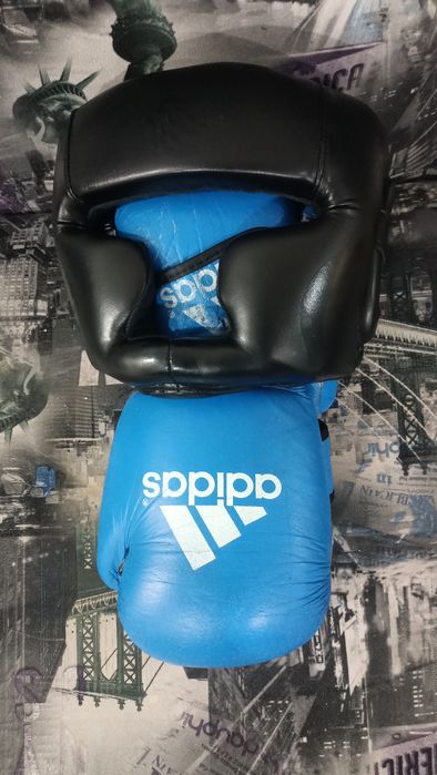 продам перчатки для бокса + шлем