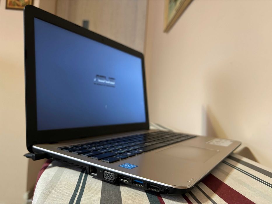 Лаптоп ASUS A540S