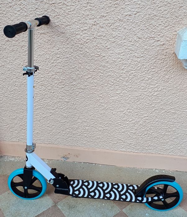 Trotineta/ pliabilă/ 100kg/ Aluminiu/ Roti 200mm/ Freestyle/copii/ NOU