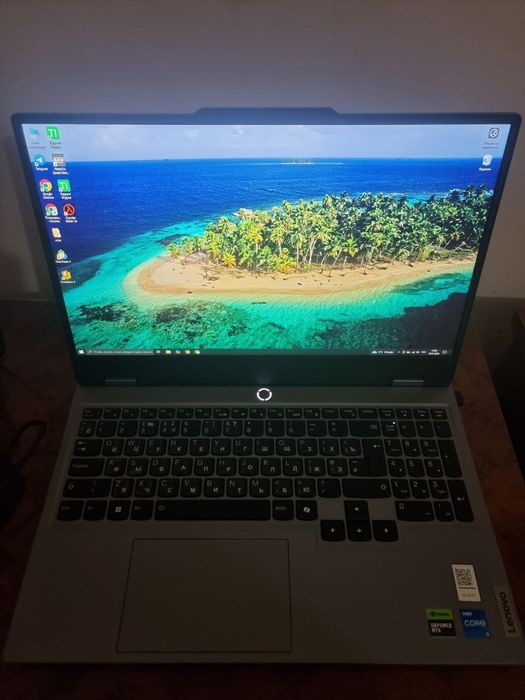 Lenovo noutbuk sotiladi