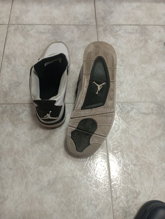 Jordan 4 Military black