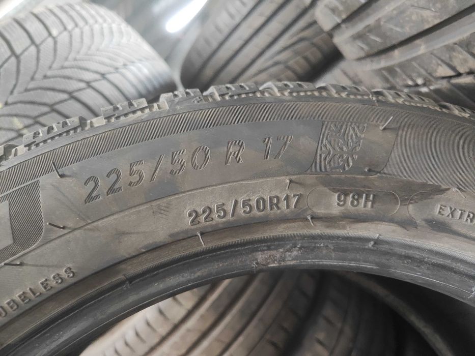 2бр.зимни гуми 225/50/17 Michelin