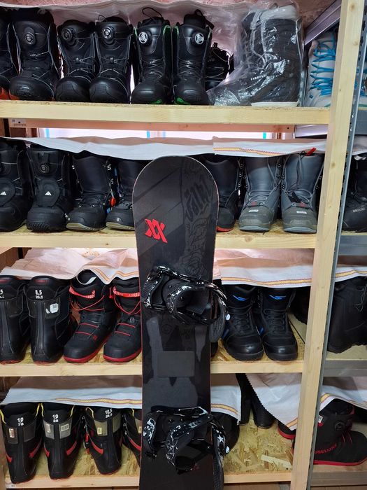 Placa snowboard 140 cm Volkl cu legaturi freestyle noi